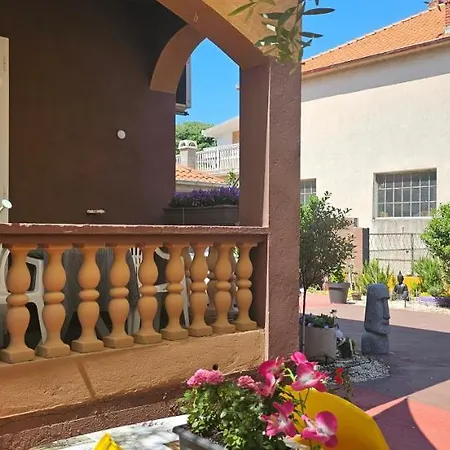Apartment Cabezas *