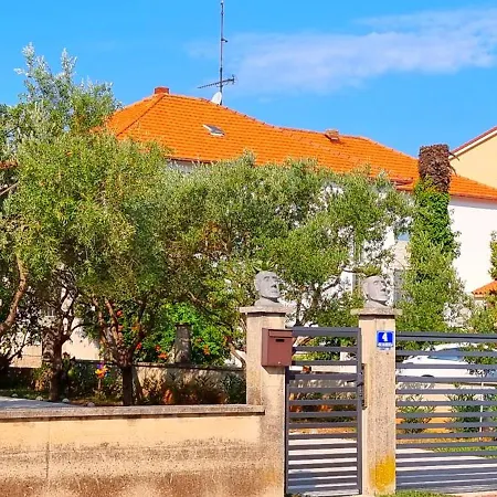 Apartment Cabezas *